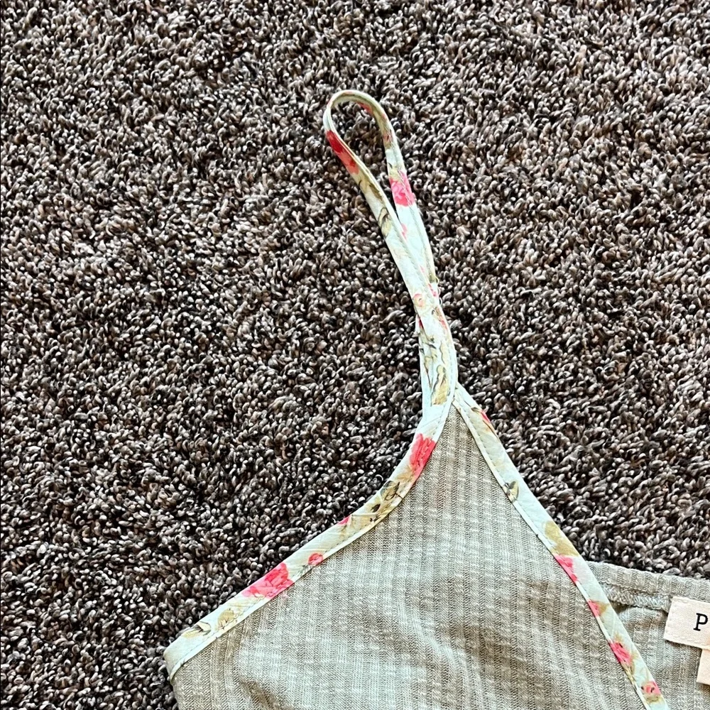 POL Floral tank top - Picture 3 of 13